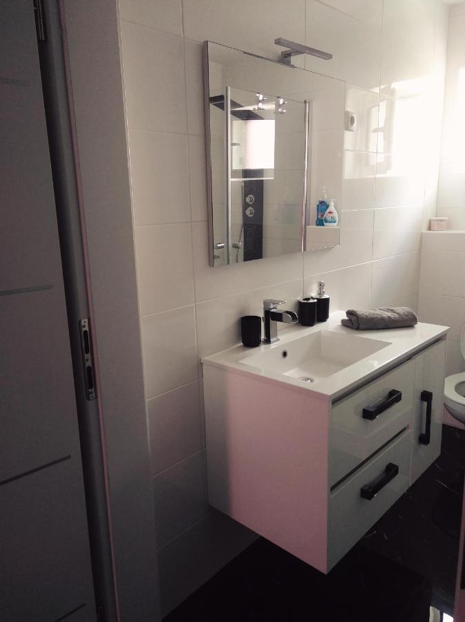 Sunshine Apartments Karlobag Zewnętrze zdjęcie