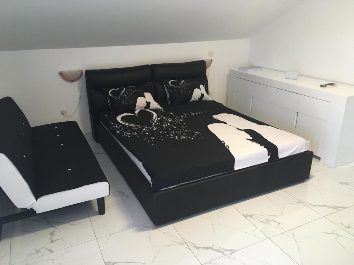 Sunshine Apartments Karlobag Zewnętrze zdjęcie