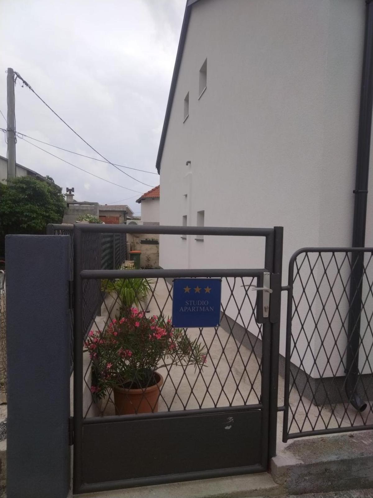 Sunshine Apartments Karlobag Zewnętrze zdjęcie